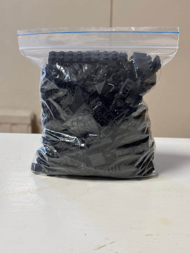 Väreittäin lajiteltua LEGO irtopalaa