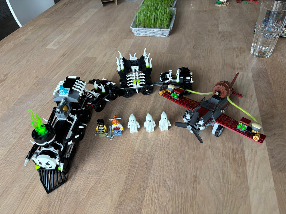 Lego Monster Fighters 9467 The Ghost Train EroBrickz