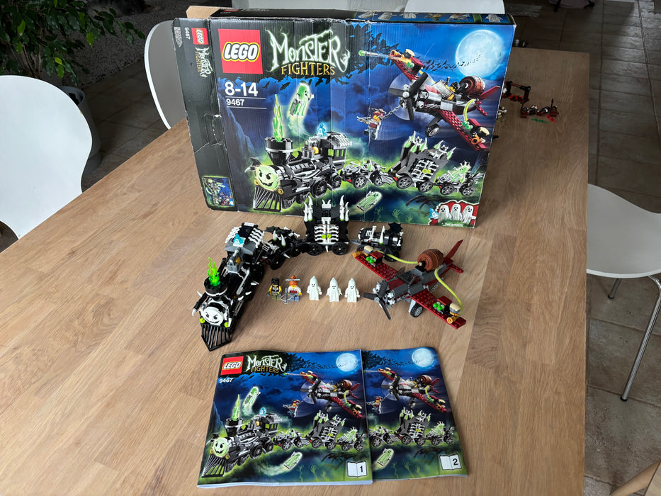 Lego Monster Fighters 9467 The Ghost Train